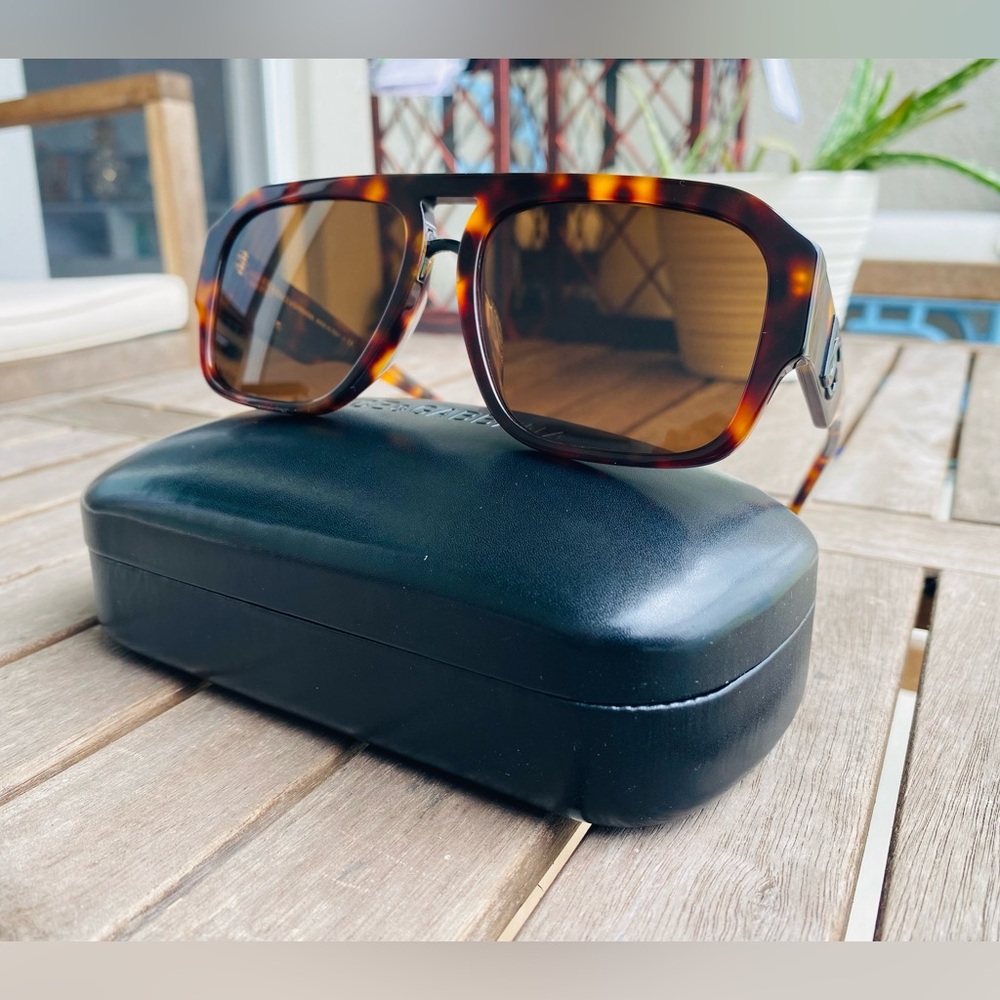 Sunglasses Dolce & Gabbana Crossed